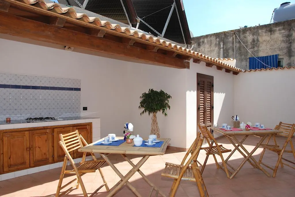 Ciuri Di Gelsomino Bed and Breakfast Σαν Βίτο λο Κάπο Ιταλία